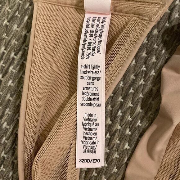 Victoria’s Secret bra size 32DD - Picture 8 of 9